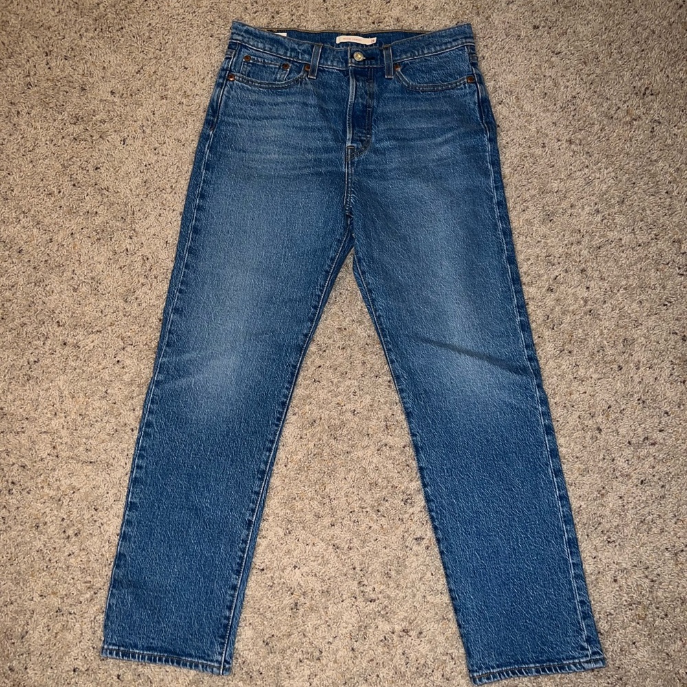 Levi’s- Wedgie Straight Fit Women’s